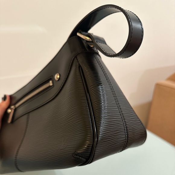 Louis Vuitton Epi Shoulder Bag (Vintage) - Picture 4 of 8